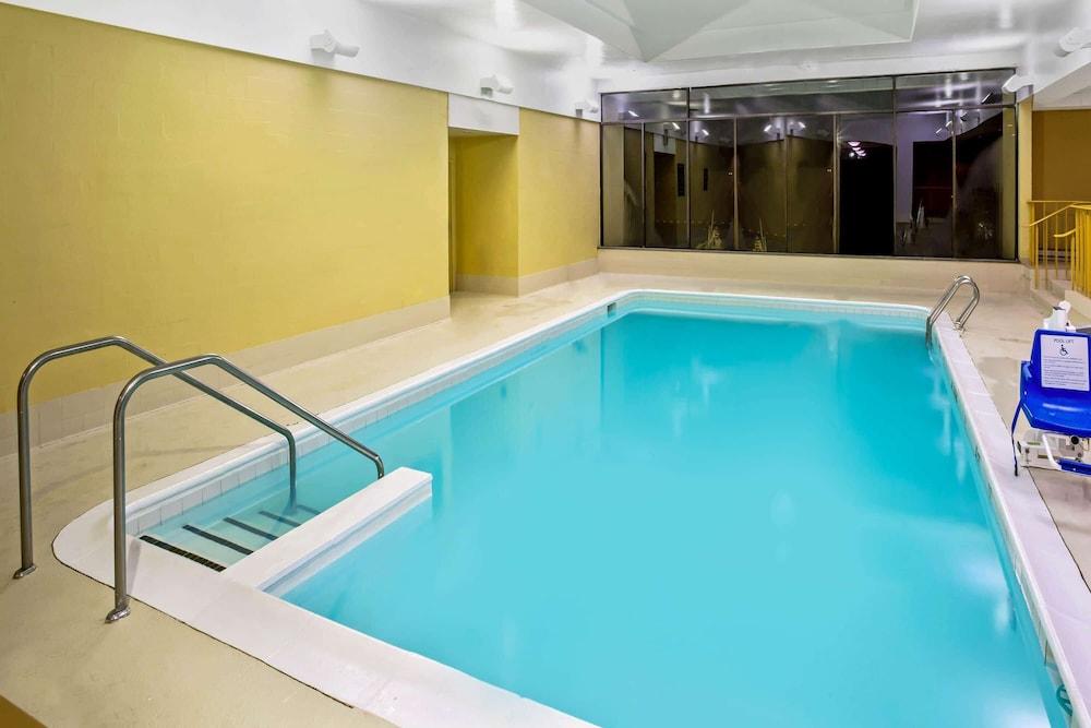 La Quinta By Wyndham Stamford / New York City Exteriör bild