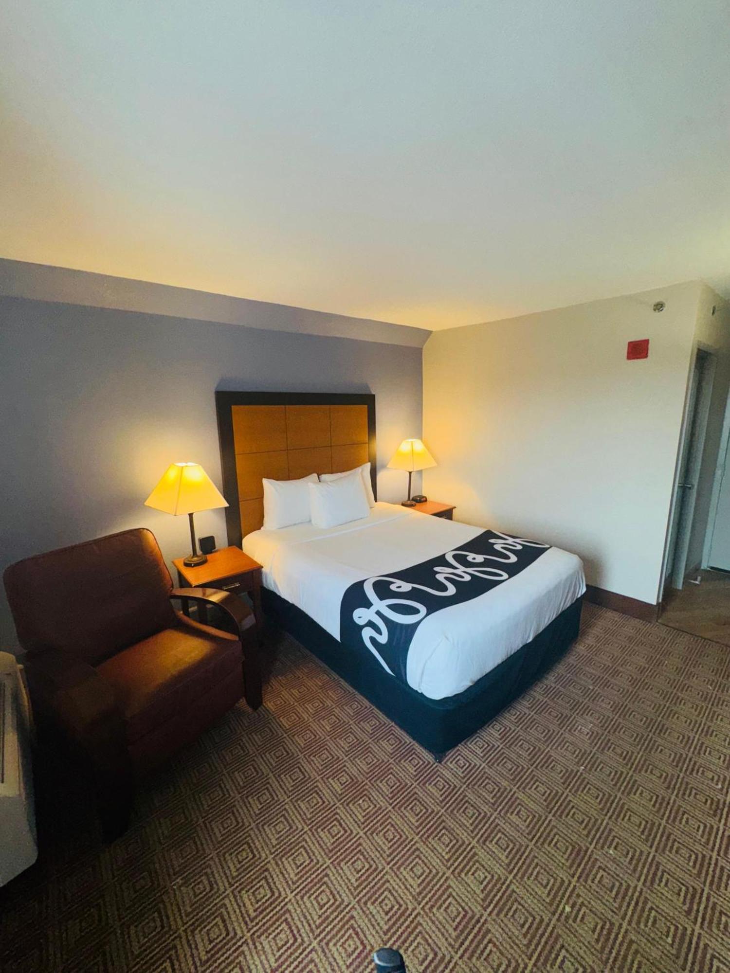 La Quinta By Wyndham Stamford / New York City Exteriör bild